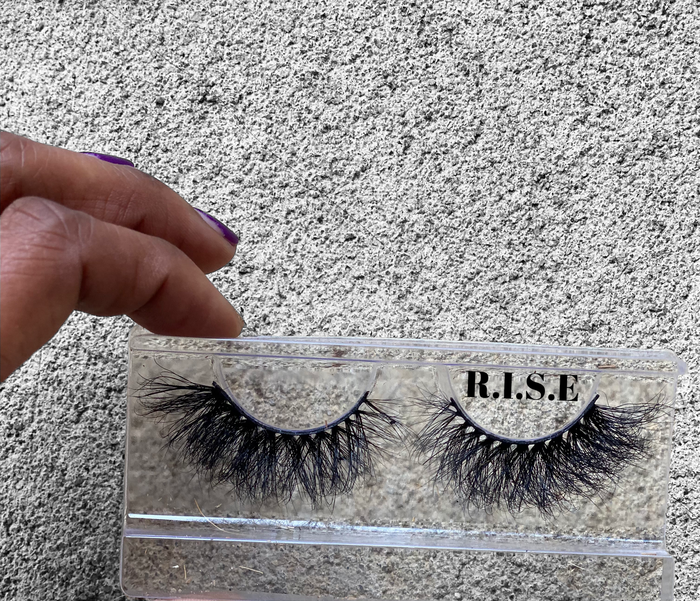 Rich Black Strands(lashes)